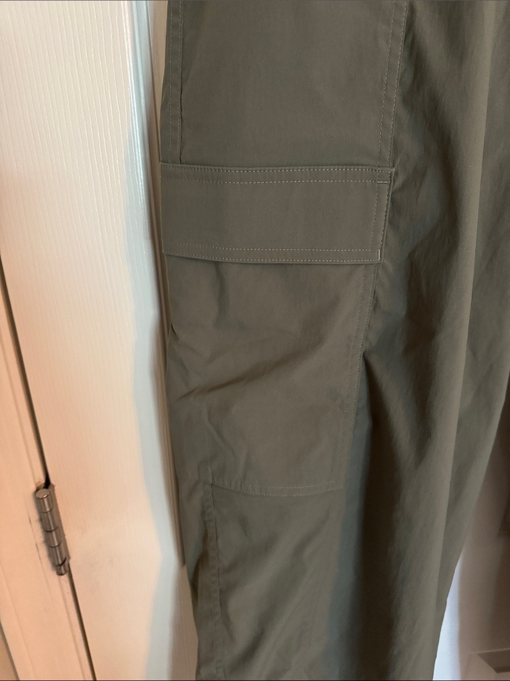 Athleta Olive Green Wide Leg Cargo Pants - Picture 3 of 6